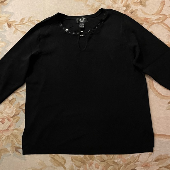 1X black keyhole detail sweater - Picture 2 of 7